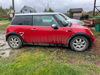 2006 Mini Hatch Cooper I (R50), красный, 550000 рублей, вид 5