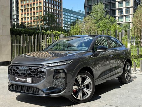 2026 Audi Q3 Sportback TFSI III (FJ), серый, 6750000 рублей, вид 1