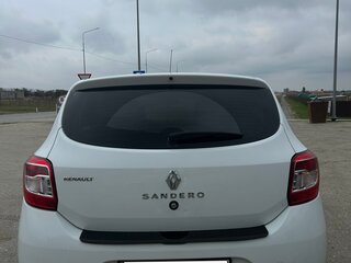 2017 Renault Sandero II, белый, 870000 рублей, вид 4