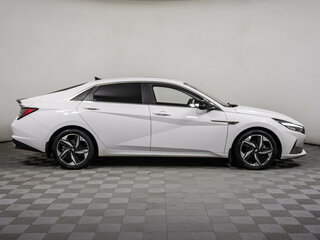 2021 Hyundai Elantra VII (CN7), белый, 2058000 рублей, вид 4