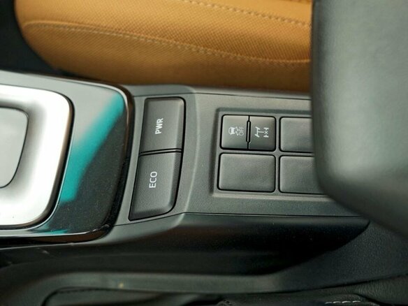 2025 Toyota Fortuner II Рестайлинг, белый, 5000000 рублей - вид 13