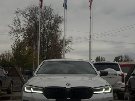 2021 BMW 5 серии Long 530Li VII (G30/G31/G38) Рестайлинг, белый, 4600000 рублей, вид 1