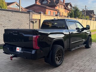 2023 Toyota Tundra CrewMax III, чёрный, 10000000 рублей, вид 4