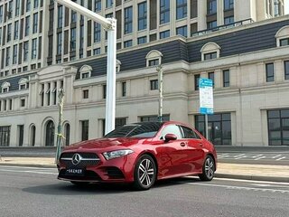 2019 Mercedes-Benz A-Класс 180 IV (W177), красный, 1450002 рублей, вид 1