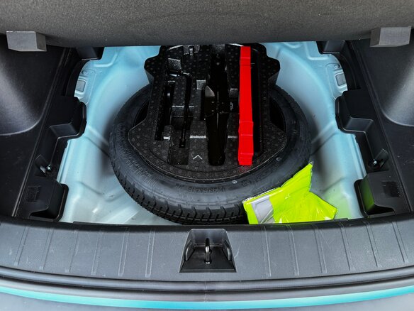 2023 Geely Coolray (Binyue Cool) I Рестайлинг, голубой, 1800000 рублей - вид 25