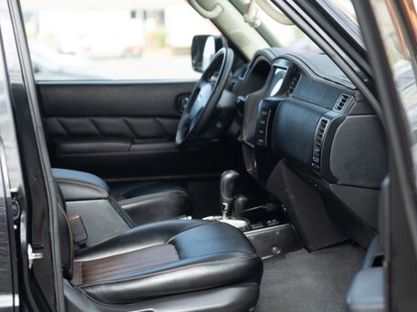 2008 Nissan Patrol V (Y61) Рестайлинг, чёрный, 4900000 рублей, вид 5