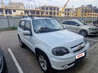 2020 Chevrolet Niva I Рестайлинг, белый, 950000 рублей, вид 1