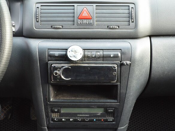 2007 Skoda Octavia I (A4) Рестайлинг, чёрный, 369999 рублей - вид 8