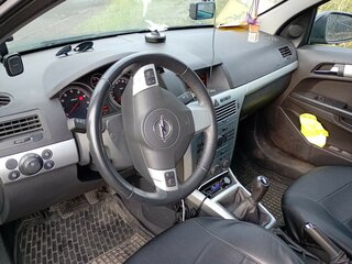 2010 Opel Astra H Рестайлинг, чёрный, 450000 рублей, вид 4