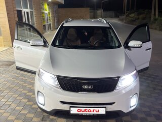 2014 Kia Sorento II Рестайлинг, белый, 1650000 рублей, вид 2
