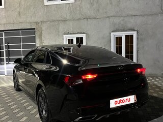 2020 Kia K5 III, чёрный, 2100000 рублей, вид 4