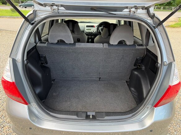 2005 Honda Fit I, серый - вид 13