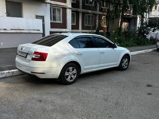 2018 Skoda Octavia III (A7) Рестайлинг, белый, 1440000 рублей, вид 3
