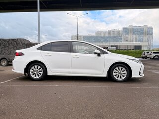 2022 Toyota Corolla XII (E210), белый, 2000000 рублей, вид 4