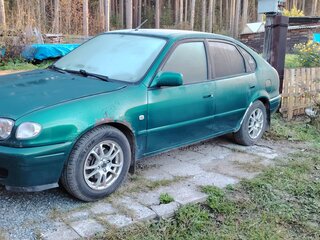 2000 Toyota Corolla VIII (E110) Рестайлинг, зелёный, 300000 рублей, вид 1