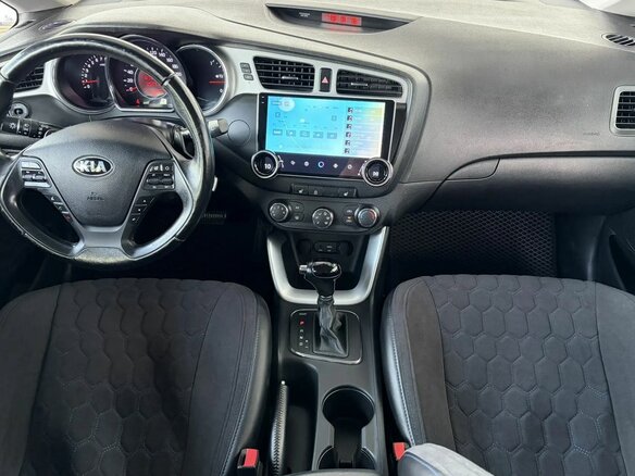 2015 Kia Ceed II, бежевый, 925000 рублей - вид 11