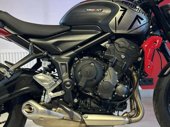 2024 Triumph Trident 660, серый, 1100000 рублей - вид 5