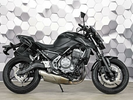 2018 Kawasaki Z 650, чёрный, 675000 рублей, вид 3