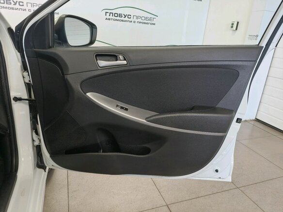 2014 Hyundai Solaris I Рестайлинг, белый - вид 12