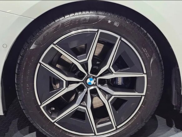 2026 BMW 5 серии 523d xDrive VIII (G60/G61/G68), белый, 7789680 рублей - вид 12