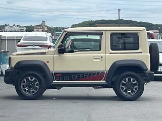 2023 Suzuki Jimny Sierra IV, бежевый, 1652000 рублей, вид 4