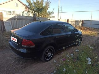 2013 Volkswagen Polo V, чёрный, 500000 рублей, вид 2