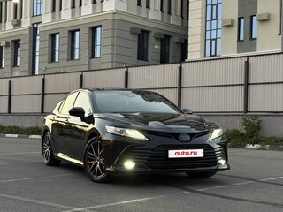 2021 Toyota Camry VIII (XV70) Рестайлинг, чёрный, 3130000 рублей, вид 1