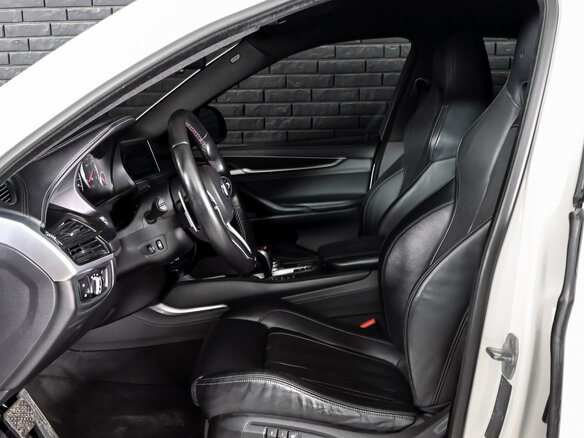 2015 BMW X6 M II (F86), белый, 3500000 рублей - вид 10
