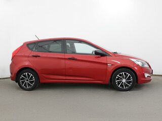 2014 Hyundai Solaris I Рестайлинг, красный, 868000 рублей, вид 3