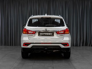 2017 Mitsubishi ASX I Рестайлинг 2, белый, 1849000 рублей, вид 4