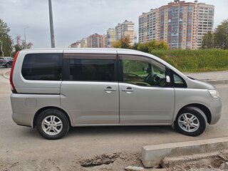 2007 Nissan Serena III (C25), серебристый, 899000 рублей, вид 5