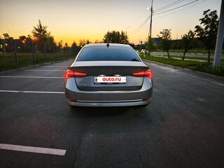 2022 Skoda Octavia IV (A8), коричневый, 2500000 рублей, вид 5