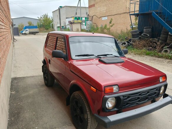 2016 Lada (ВАЗ) 2121 (4x4) I Рестайлинг, красный, 420000 рублей - вид 1