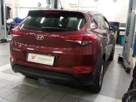 2016 Hyundai Tucson III, красный, 1850000 рублей, вид 3