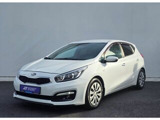 2017 Kia Ceed II Рестайлинг, белый, 1440000 рублей, вид 2