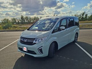 2016 Honda Stepwgn V, белый, 1680000 рублей, вид 1