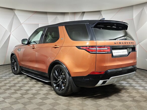 2018 Land Rover Discovery V, оранжевый, 3425000 рублей - вид 3