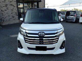 2023 Toyota Roomy I Рестайлинг, белый, 930000 рублей, вид 2