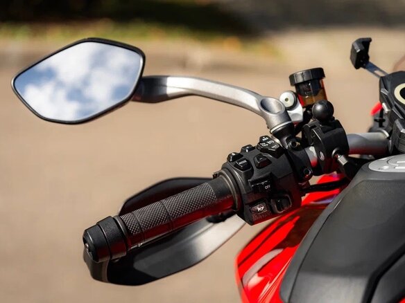 2021 Ducati Multistrada V4, красный, 1290000 рублей - вид 13