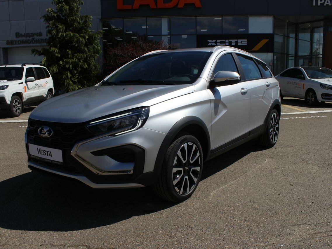 Открыть фотографии: Lada (ВАЗ) Vesta I Рестайлинг (NG)