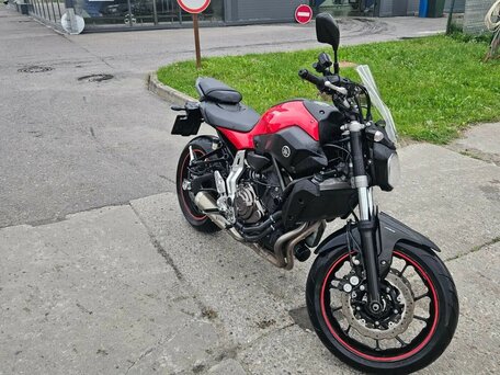 2014 Yamaha MT-07 (FZ-07), пурпурный, 610000 рублей, вид 4