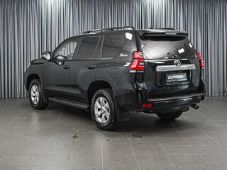 2022 Toyota Land Cruiser Prado 150 Series Рестайлинг 3, чёрный, 5749000 рублей, вид 2