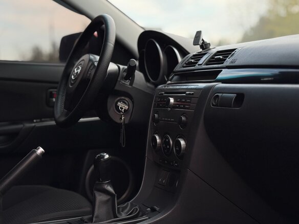 2006 Mazda 3 I (BK) Рестайлинг, красный, 550000 рублей - вид 8