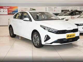 2026 Kia K3 II (China Market) Рестайлинг, белый, 2450000 рублей, вид 2