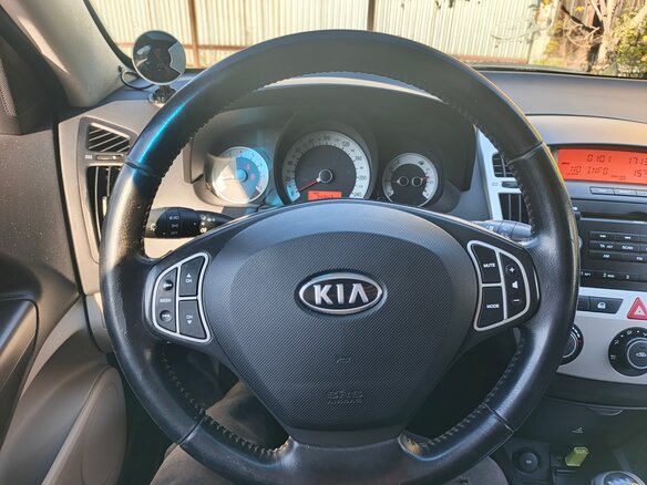 2009 Kia Ceed I, бежевый - вид 5