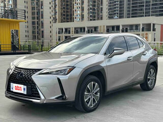 2022 Lexus UX 300e I, серебристый, 2975000 рублей, вид 1