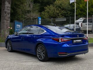 2020 Lexus ES 250 VII, синий, 3850000 рублей, вид 2