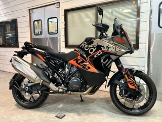 2022 KTM 1290 Super Adventure, чёрный, 1410000 рублей, вид 1