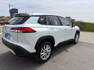 2026 Toyota Corolla Cross I Рестайлинг, белый, 3070000 рублей, вид 3