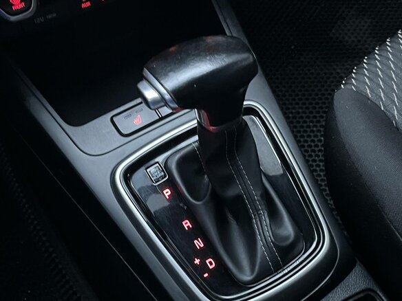 2018 Kia Rio X-Line IV, серебристый, 1279000 рублей - вид 15
